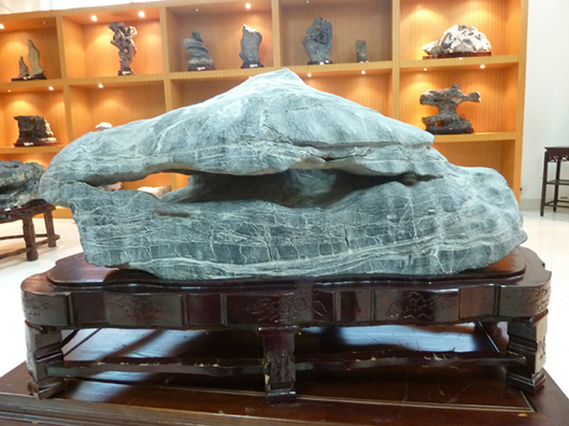 笑口常开·灵璧石