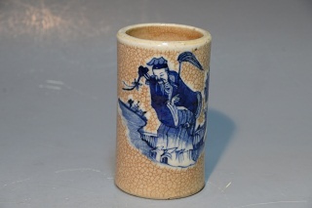 Lu Dongbin blue and white pen holder