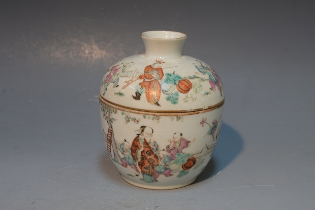 Five sons won the championship in pastel lid jars