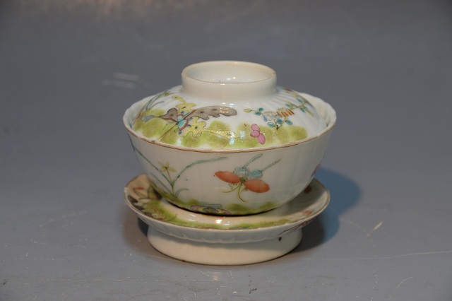 Butterfly floral pattern pastel bowl